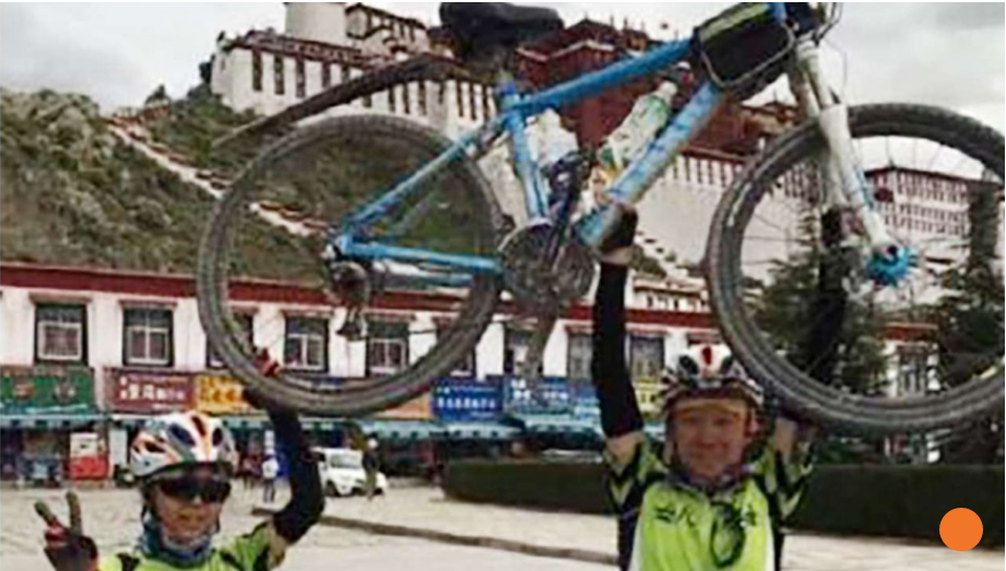 Co be Trung Quoc dap xe 2.166 km len vung cao nhat the gioi hinh anh