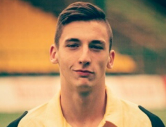 Cuu cau thu 19 tuoi bi hooligan dam chet hinh anh