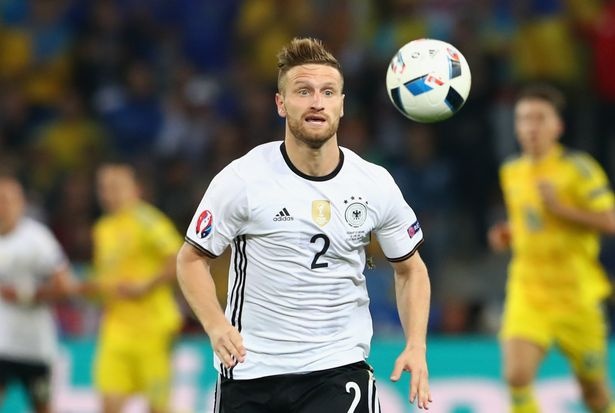 vợ của Shkodran Mustafi ảnh 1 vo cua Shkodran Mustafi anh 1