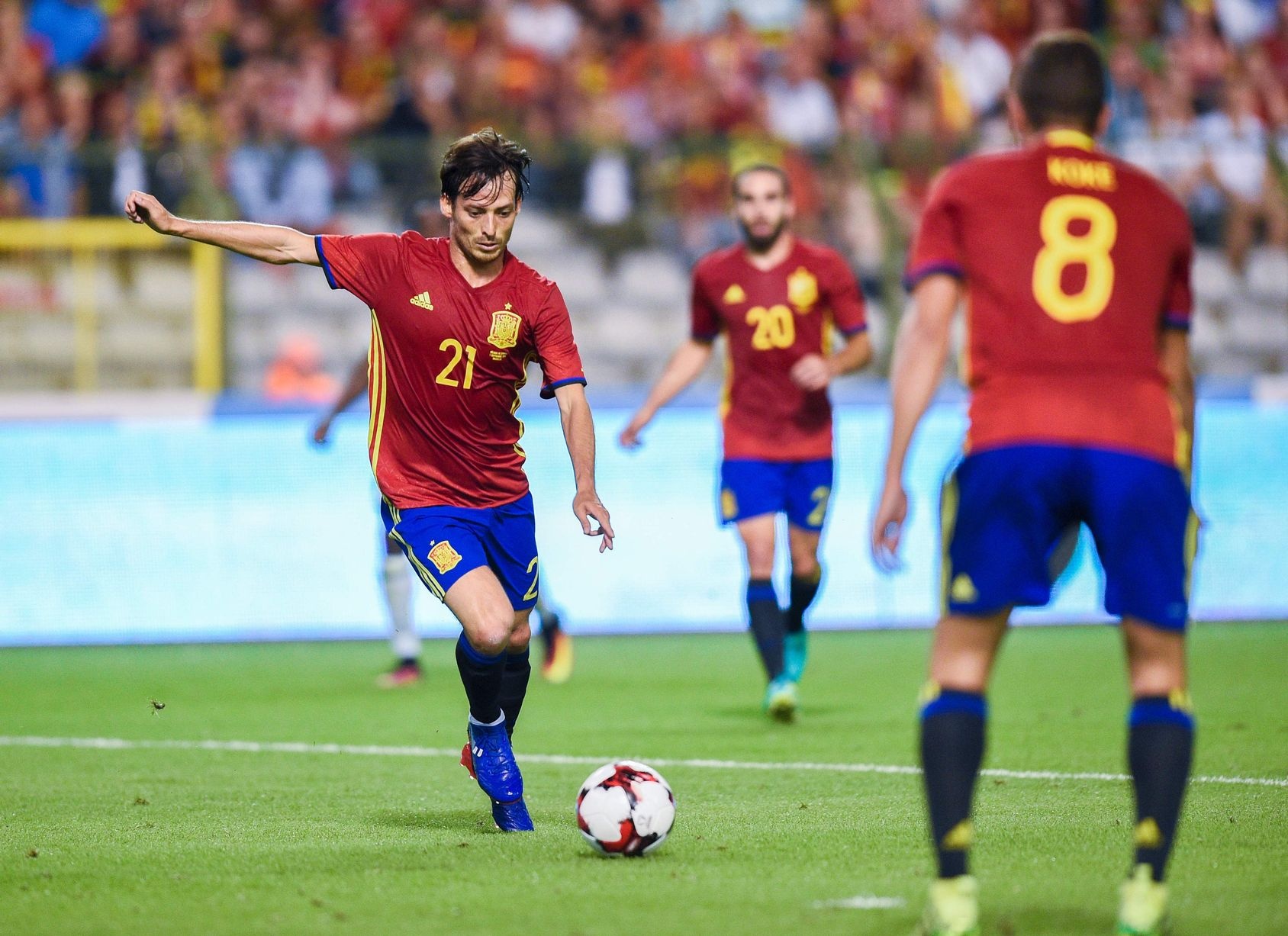 Bi giao huu Tay Ban Nha anh 5