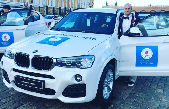 Xe xin cua ong Putin trao tang lai bi VDV rao ban hinh anh