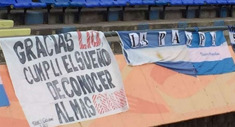 Fan cuong quy lay Messi anh 15