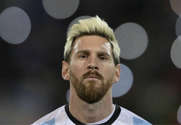 Messi tran tinh truoc cao buoc lua gat khan gia hinh anh