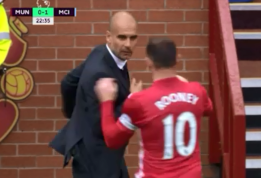 Hoc chieu giau bong cua Mou, Pep lam Rooney noi cau hinh anh