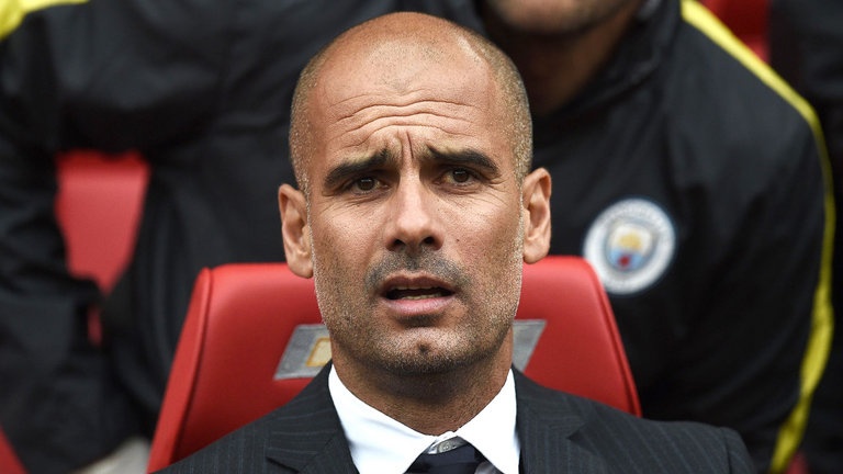 Guardiola benh vuc va khen Bravo nuc no hinh anh