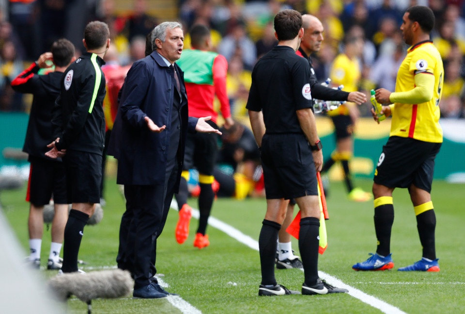 Mourinho chỉ trích trọng tài ảnh 1 Mourinho chi trich trong tai anh 1