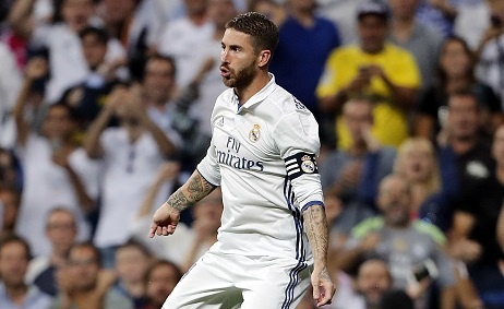 Ramos an va kiem phat den, dong kich lua trong tai hinh anh