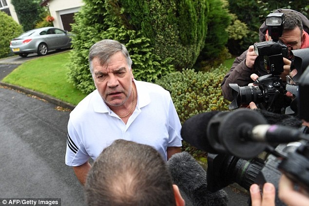 vu be boi Sam Allardyce anh 1