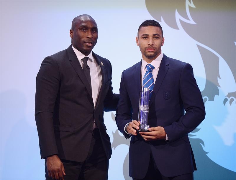 cac sao bong da lam chinh tri anh 2