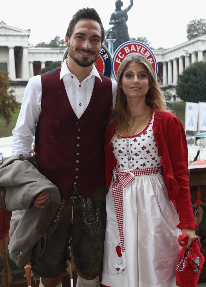 Usain Bolt tham dự lễ hội bia ảnh 8 Usain Bolt tham du le hoi bia anh 8