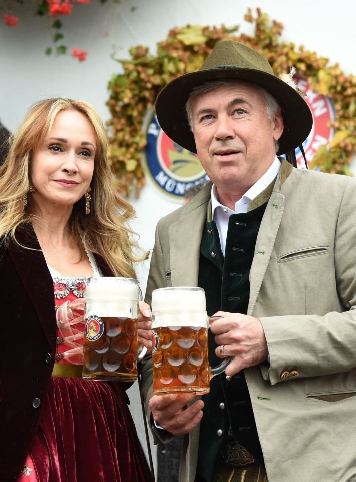 Usain Bolt tham dự lễ hội bia ảnh 5 Usain Bolt tham du le hoi bia anh 5