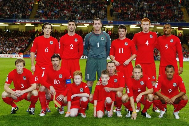 Phong cach chup anh xau hiem thay cua tuyen xu Wales hinh anh