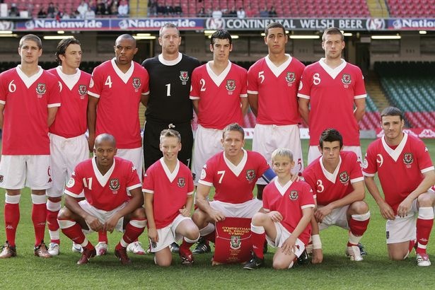 kiểu chụp ảnh đội hình của xứ Wales ảnh 8 kieu chup anh doi hinh cua xu Wales anh 8