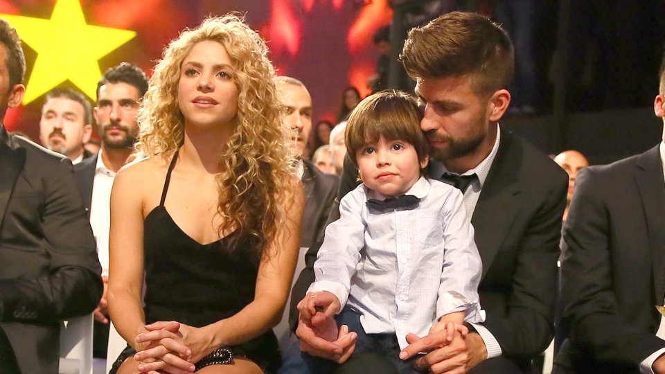 Pique kể chuyện tán Shakira ảnh 1 Pique ke chuyen tan Shakira anh 1