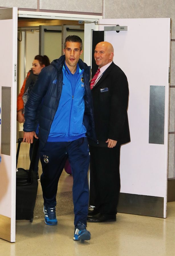 Tran MU vs Fenerbahce anh 1