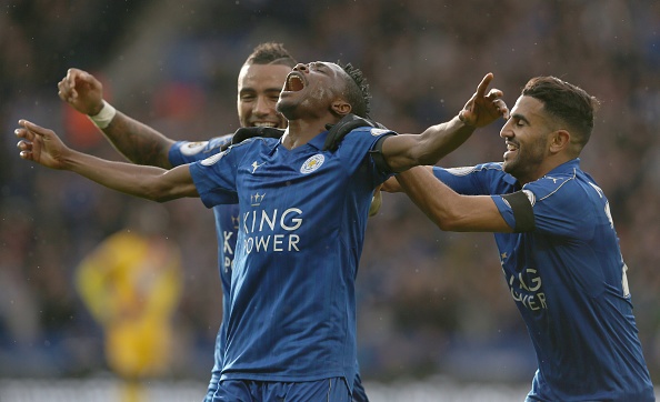 Thang de Crystal Palace, Leicester tam thoat vung lay hinh anh