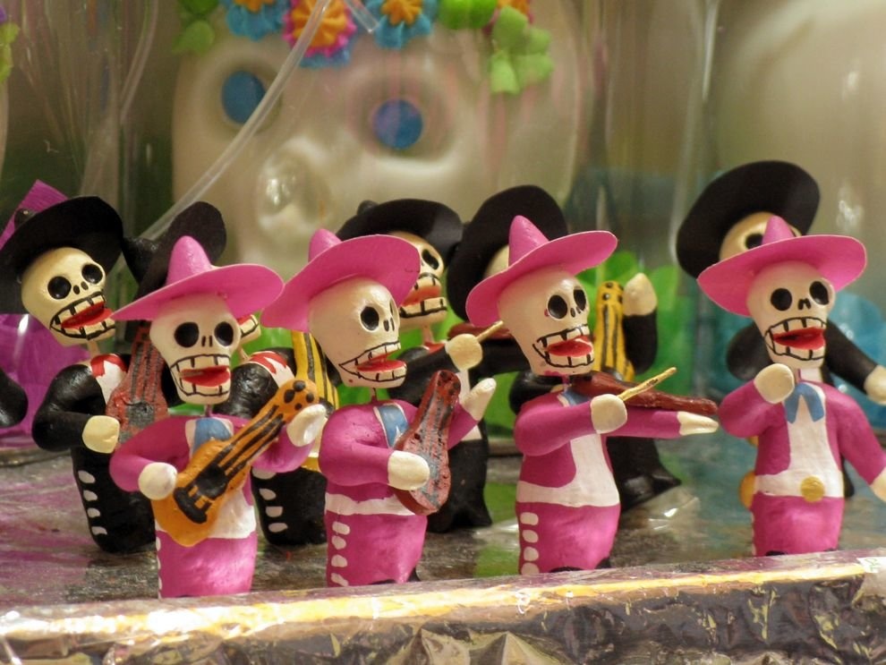 tay dua hoa trang tham du le hoi nguoi chet anh 16