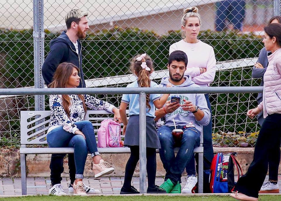 con trai Messi ngày đầu đi học ảnh 1 con trai Messi ngay dau di hoc anh 1