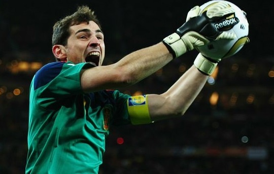 ‘Thanh’ Iker tro lai doi hinh tieu bieu Champions League hinh anh