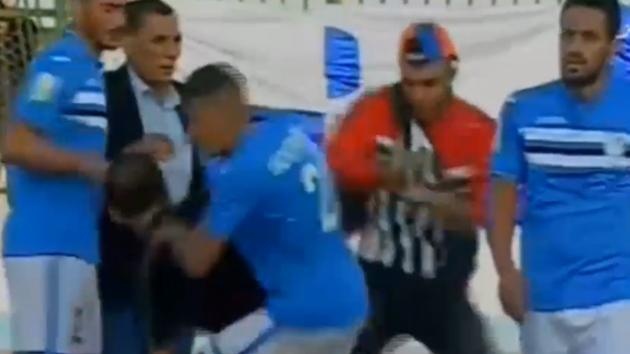 CDV huc vao mat trong tai hinh anh