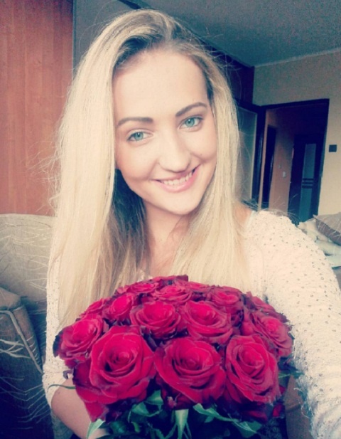 nu trong tai duoc cau thu cau hon anh 6