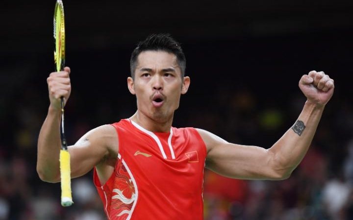 Lin Dan xin loi vi be boi voi hoa hau khi vo mang bau hinh anh