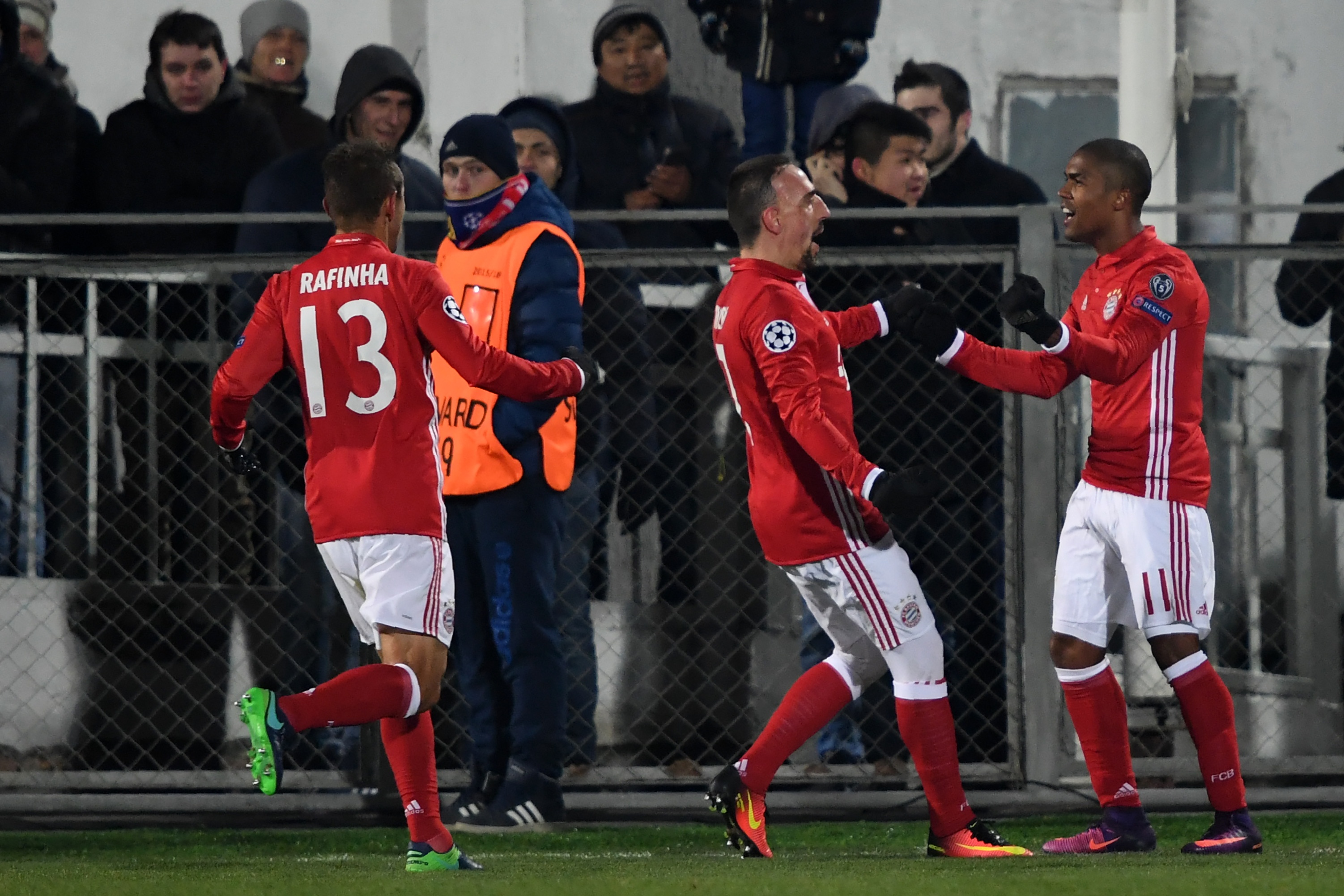 Tran Rostov vs Bayern Munich anh 7