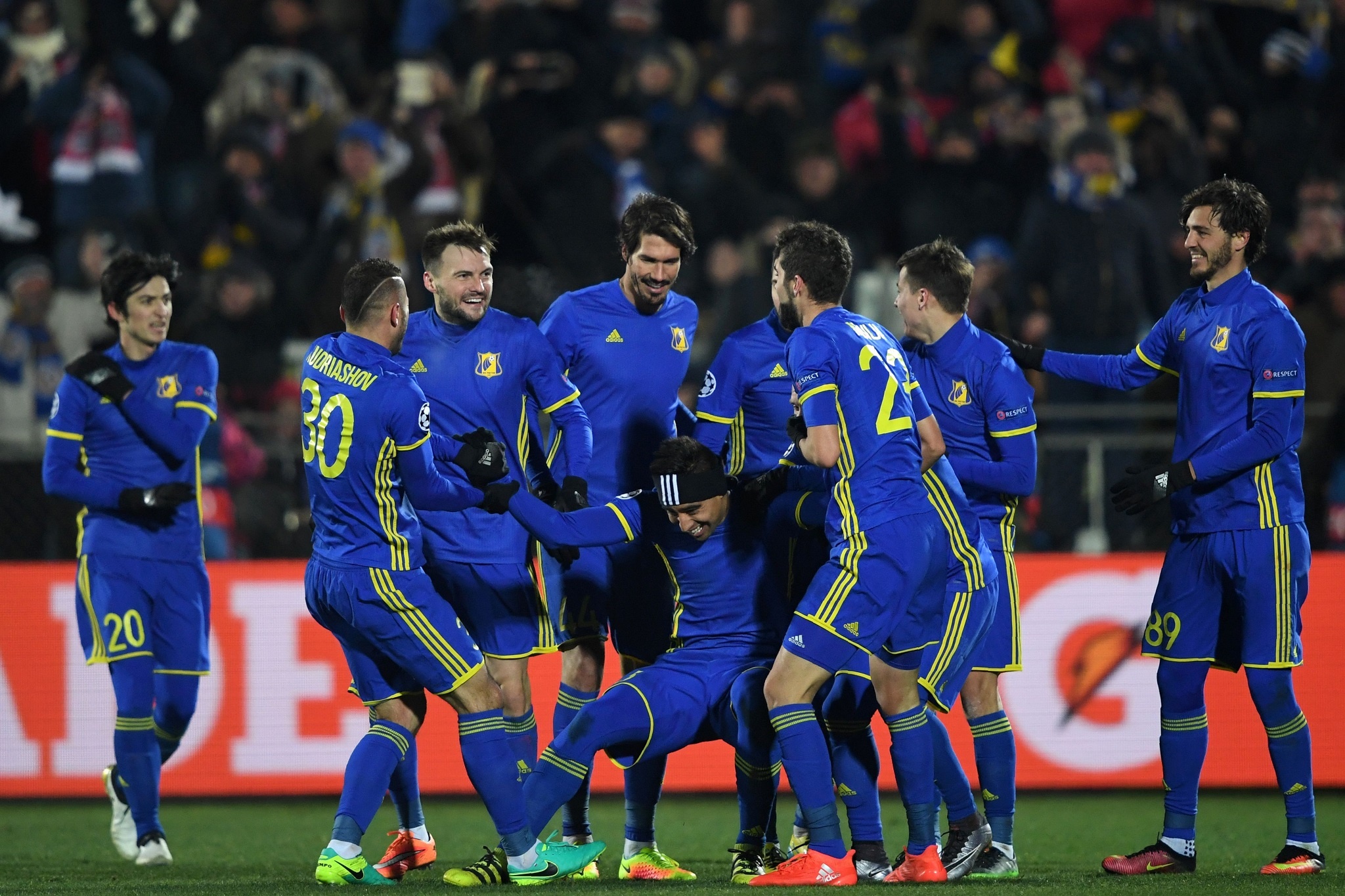 Tran Rostov vs Bayern Munich anh 13