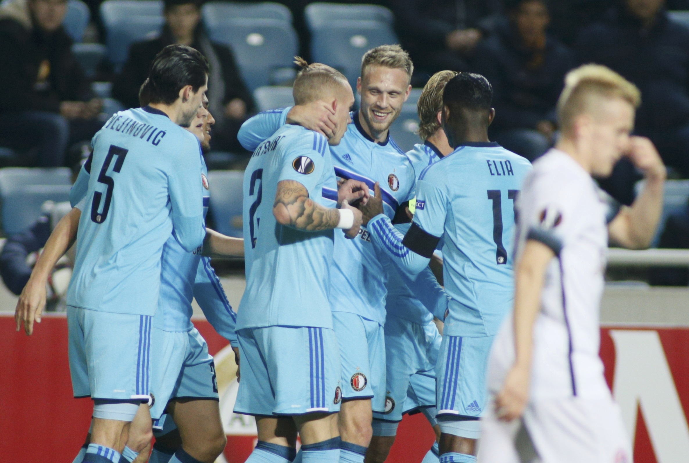 top cac doi ghi ban hang dau anh 9