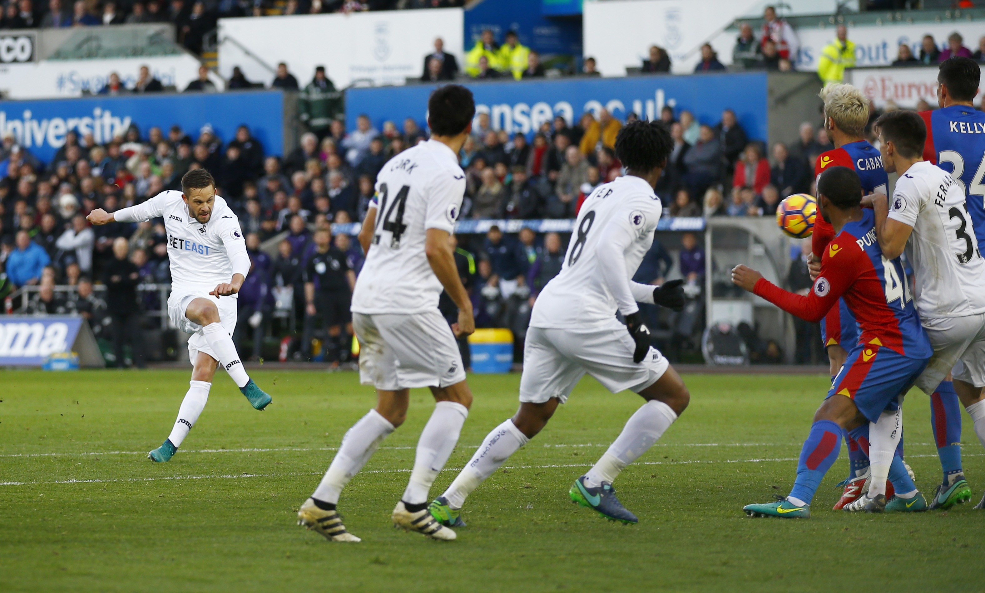 Tran Swansea 5-4 Crystal Palace anh 2