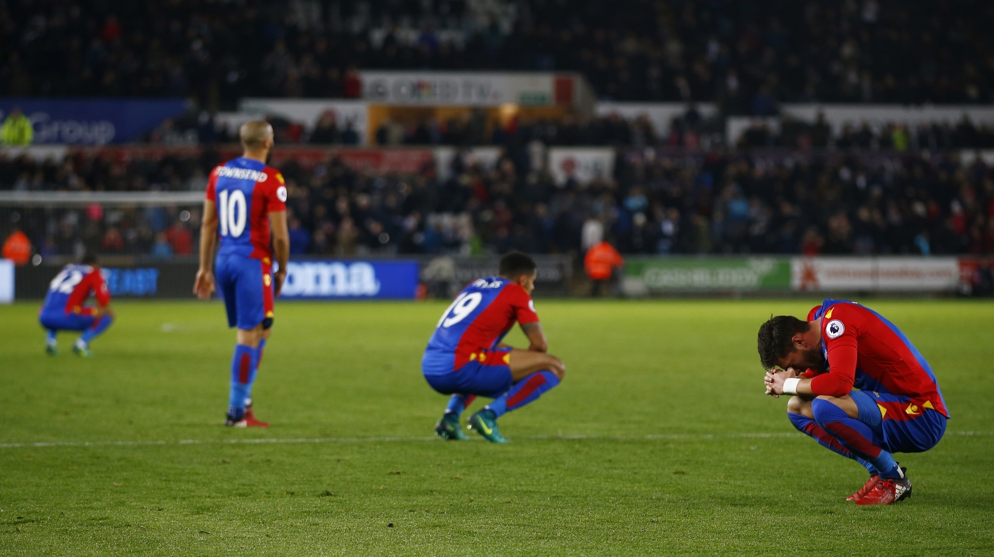 Tran Swansea 5-4 Crystal Palace anh 13