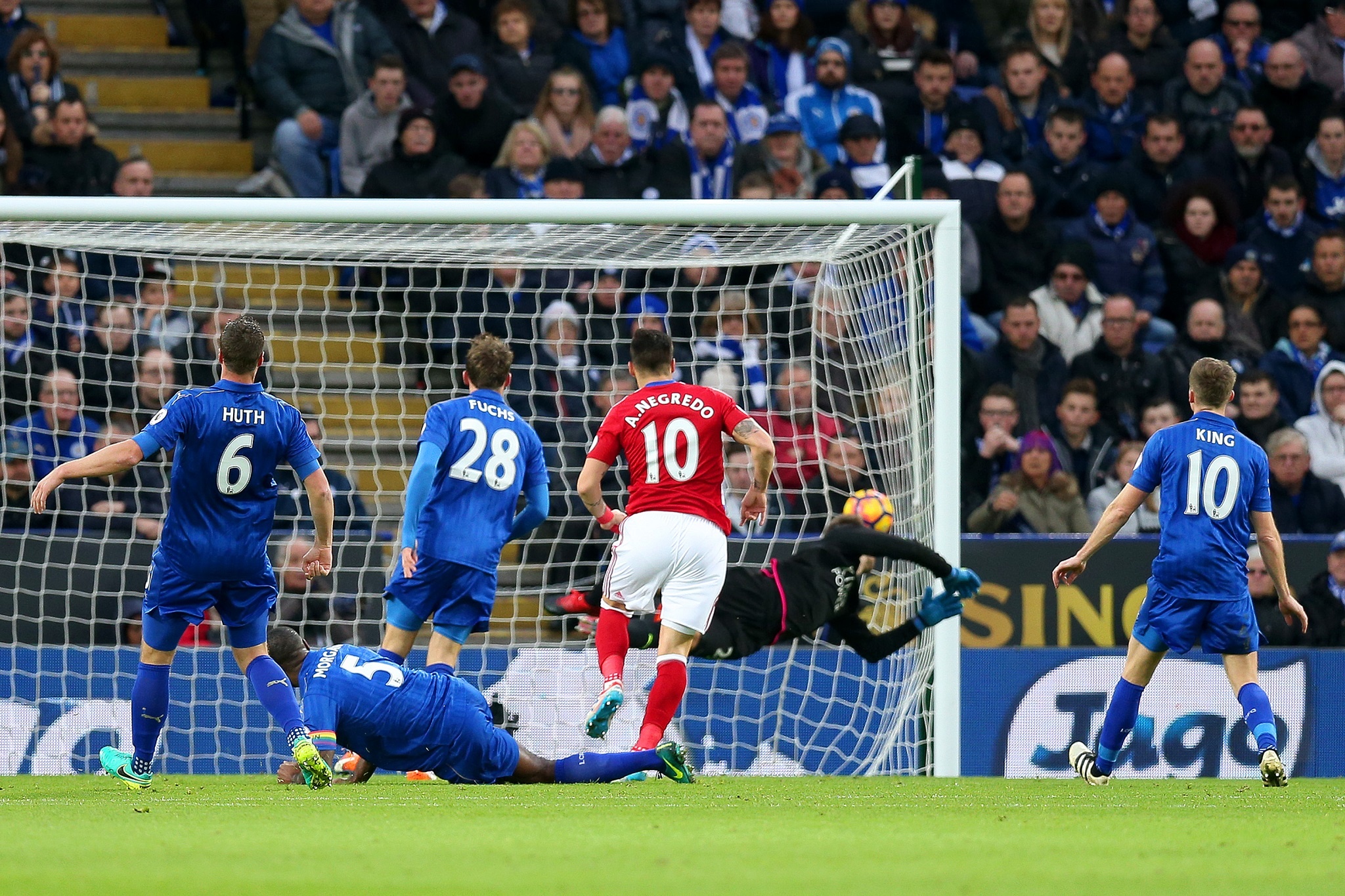 Tran Leicester vs Middleborough anh 2