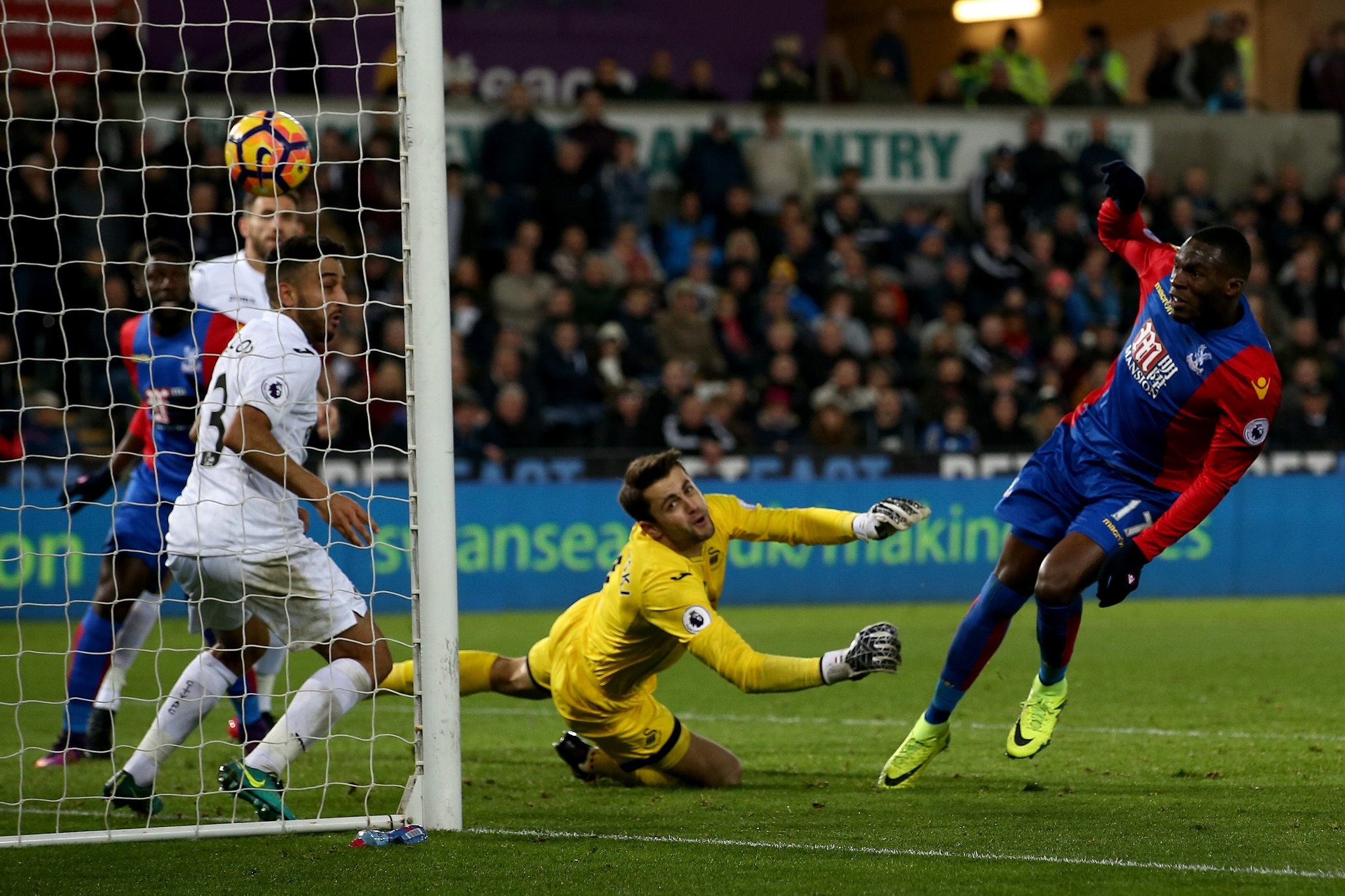 Tran Swansea 5-4 Crystal Palace anh 8