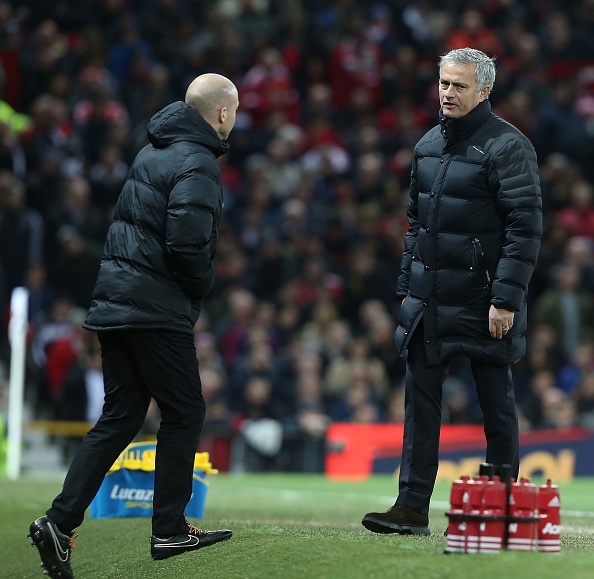 Mourinho bi duoi anh 4