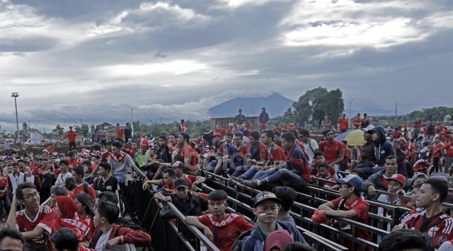 khong khi truoc tran anh 6