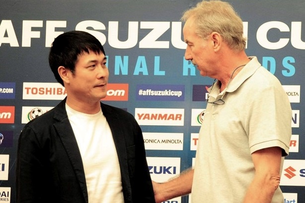 Ong Riedl mong hai doi khong da luan luu 11 met hinh anh