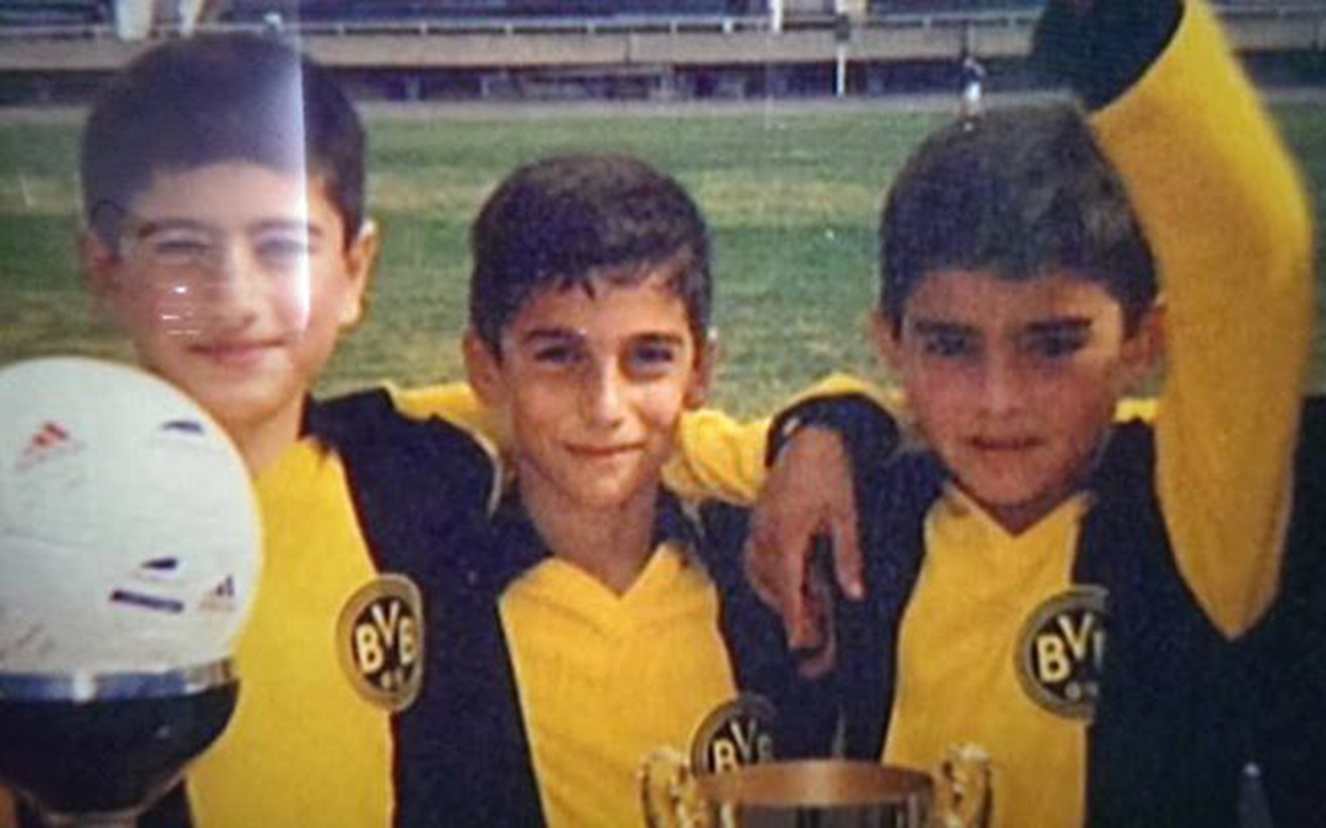 Bai viet cua Mkhitaryan anh 2