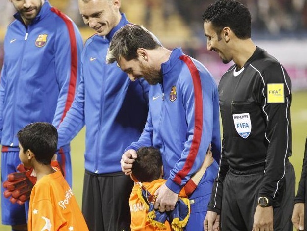 ‘Messi tui nylon’ quan quyt than tuong khong roi hinh anh