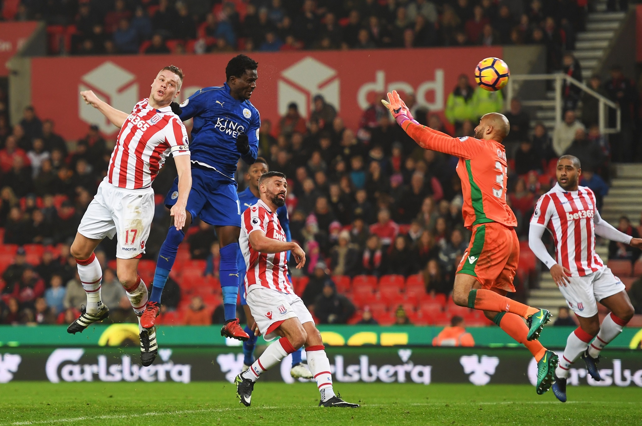 tran Stoke City vs Leicester anh 12