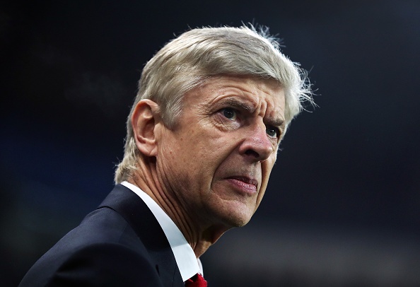 Wenger vi trong tai nhu su tu trong vuon thu hinh anh
