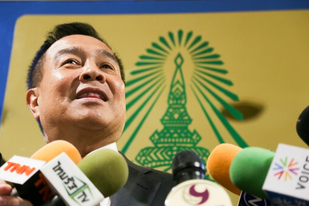 Tương lai ông Kiatisak ảnh 2 Tuong lai ong Kiatisak anh 2