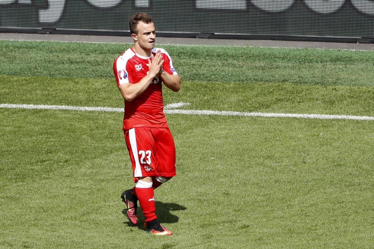 11 cau noi hai huoc cua bong da chau Au anh 3