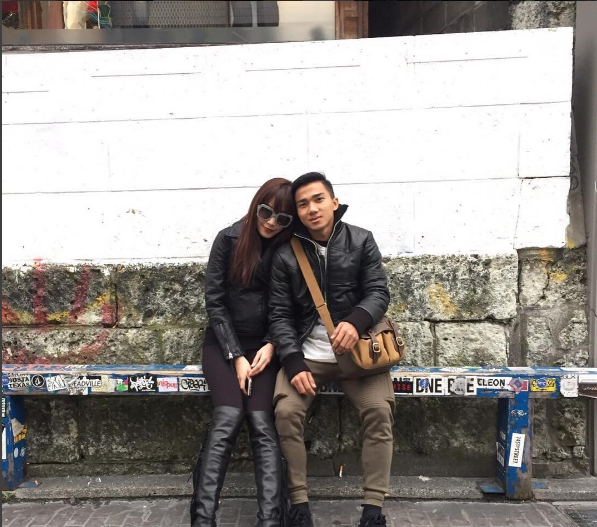 Messi Thai va ban gai anh 8