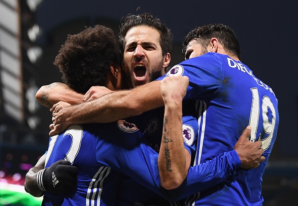 Fabregas ghi danh lich su nho thanh tich chua tung co hinh anh