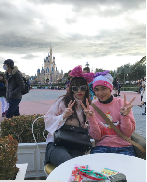 Messi Thai va ban gai anh 7