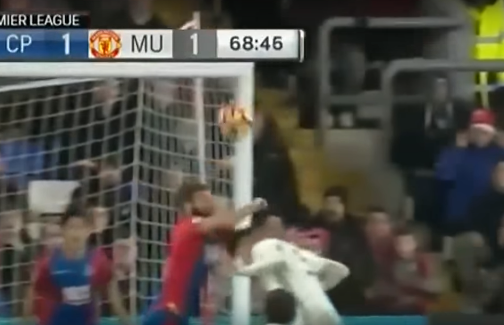 14 quyet dinh bat loi cho MU anh 10