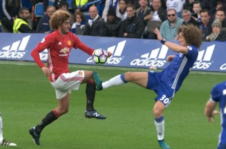 14 quyet dinh bat loi cho MU anh 5