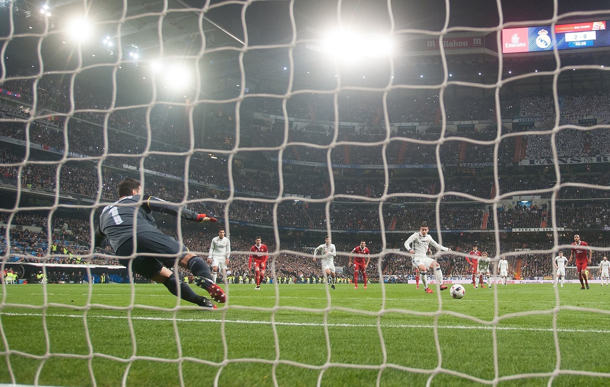 tran Real Madrid vs Sevilla anh 6