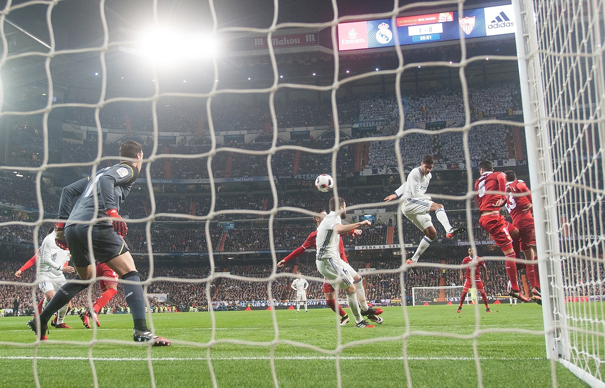 tran Real Madrid vs Sevilla anh 4