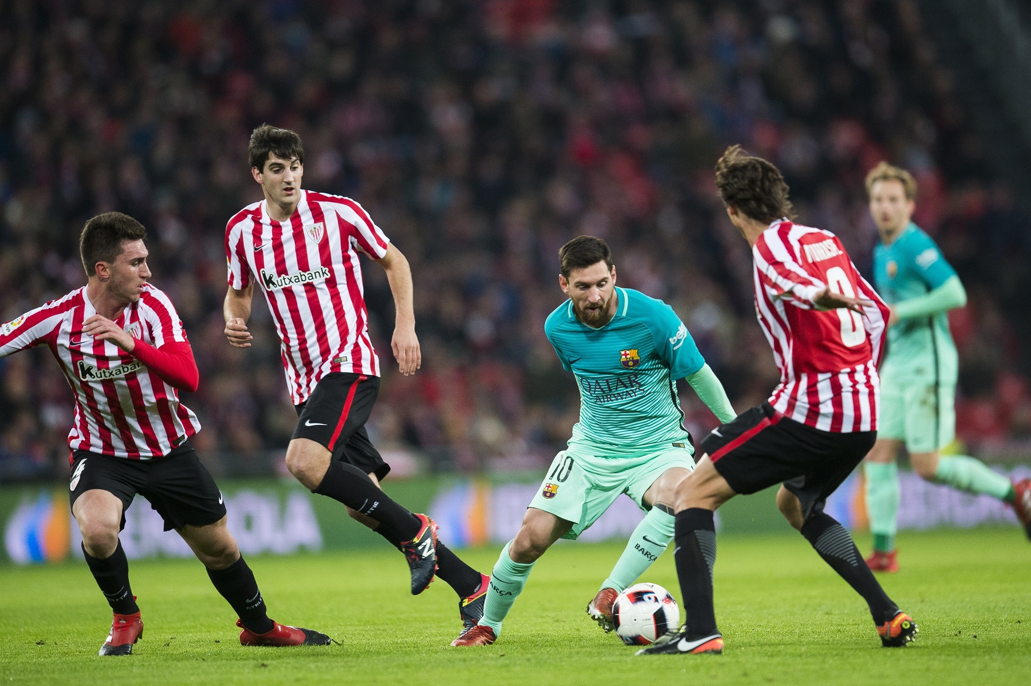 Tran Bilbao vs Barcelona anh 2